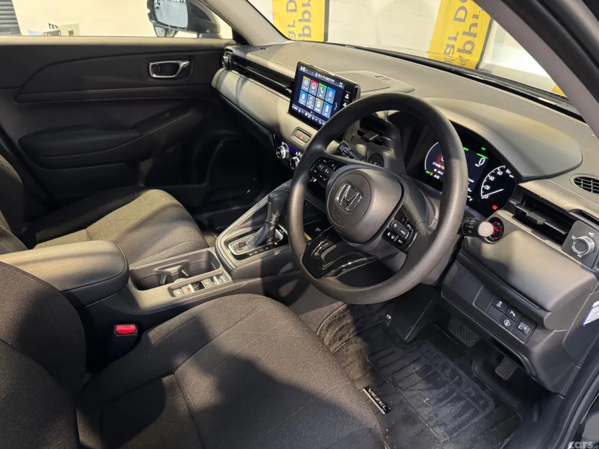 Honda Vezel SUV, Petrol Hybrid, 2023, Black