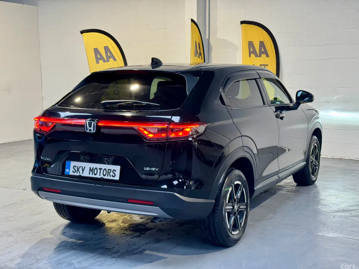Honda Vezel SUV, Petrol Hybrid, 2023, Black