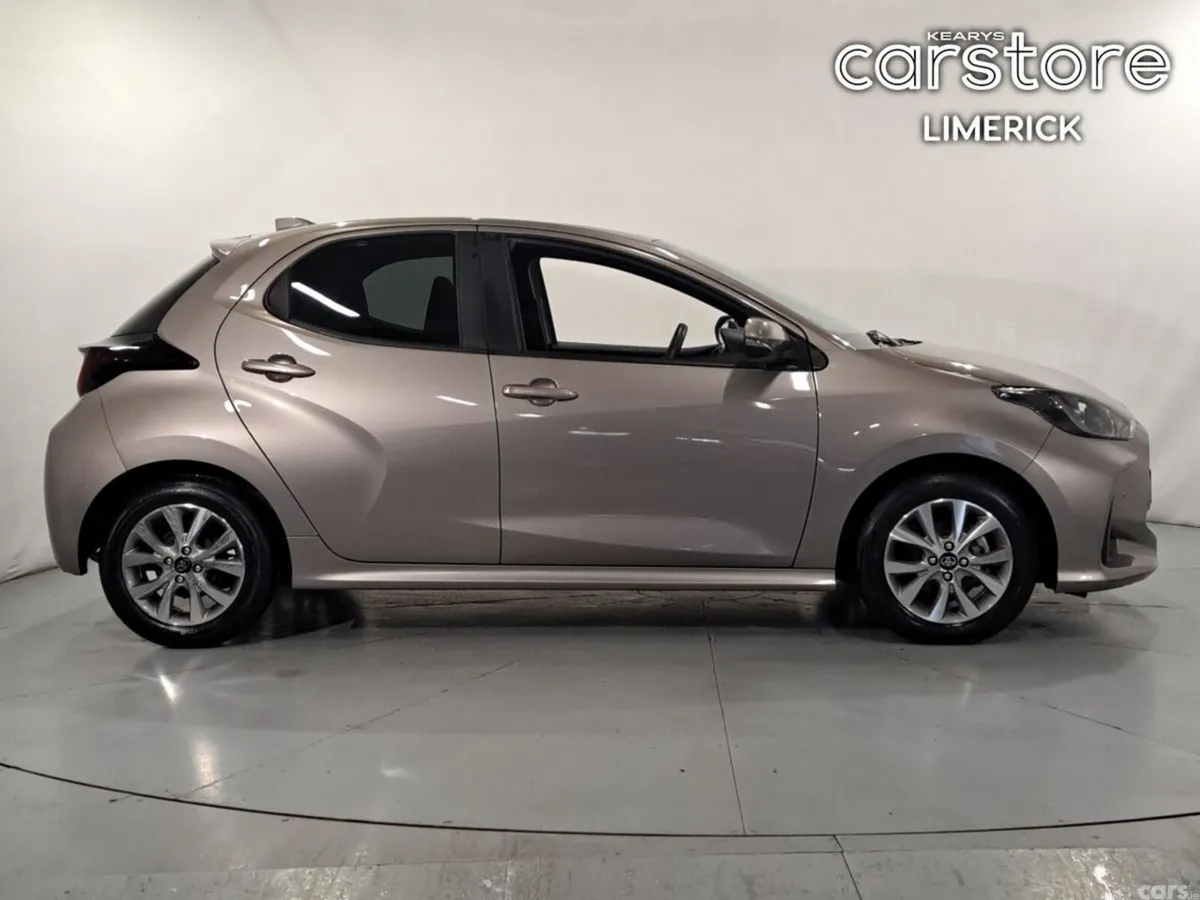 Toyota Yaris Hatchback, Petrol Hybrid, 2021, Grey