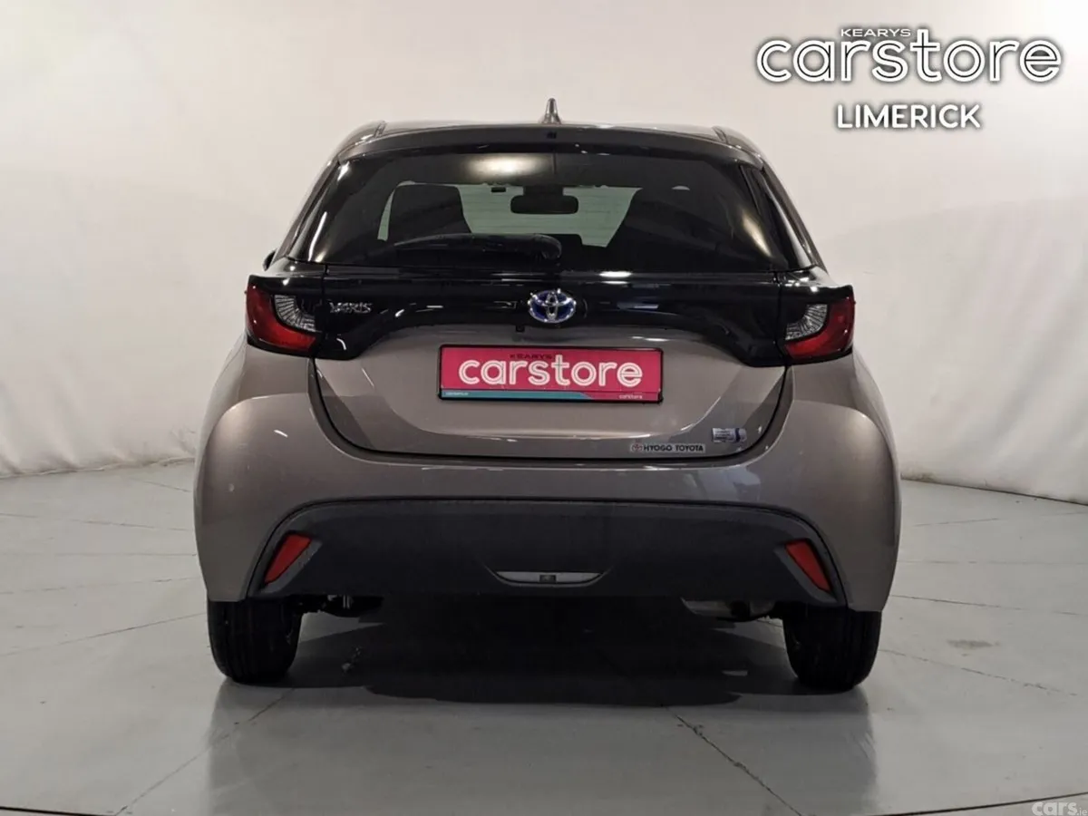 Toyota Yaris Hatchback, Petrol Hybrid, 2021, Grey
