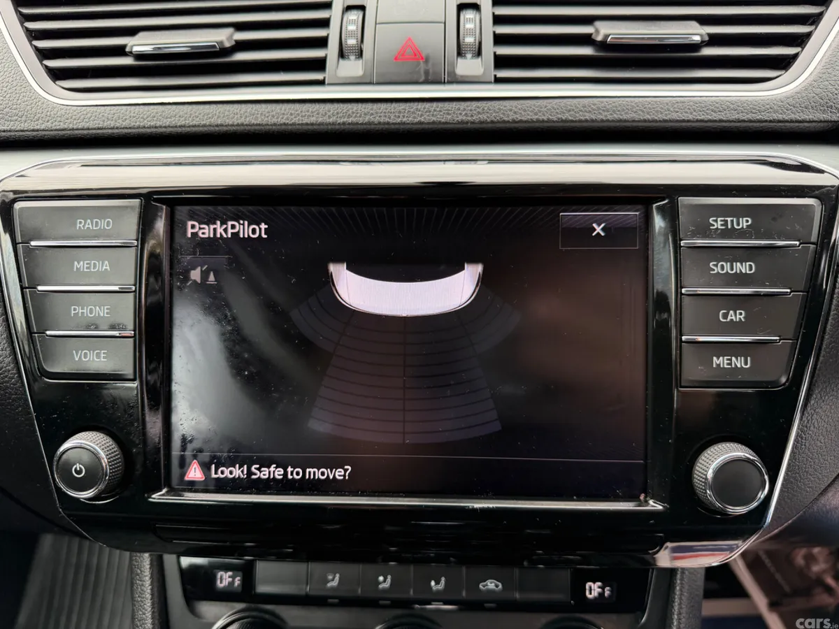 Skoda Superb Hatchback, Diesel, 2018, Silver