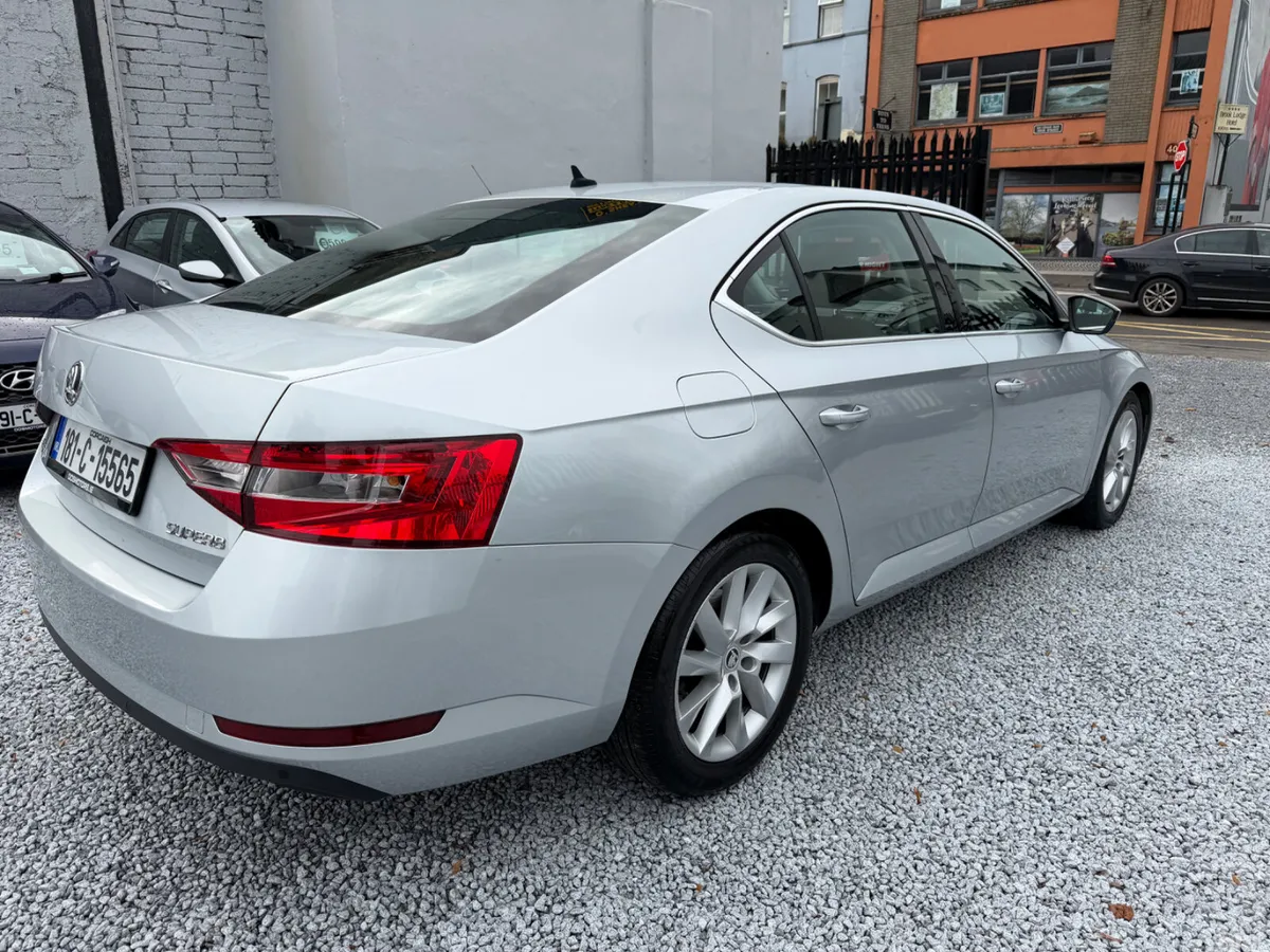 Skoda Superb Hatchback, Diesel, 2018, Silver