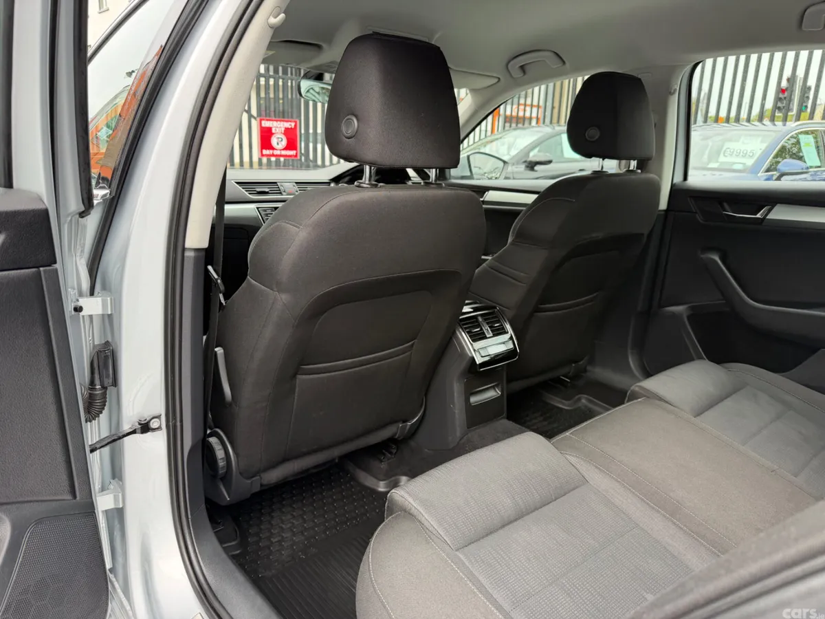 Skoda Superb Hatchback, Diesel, 2018, Silver