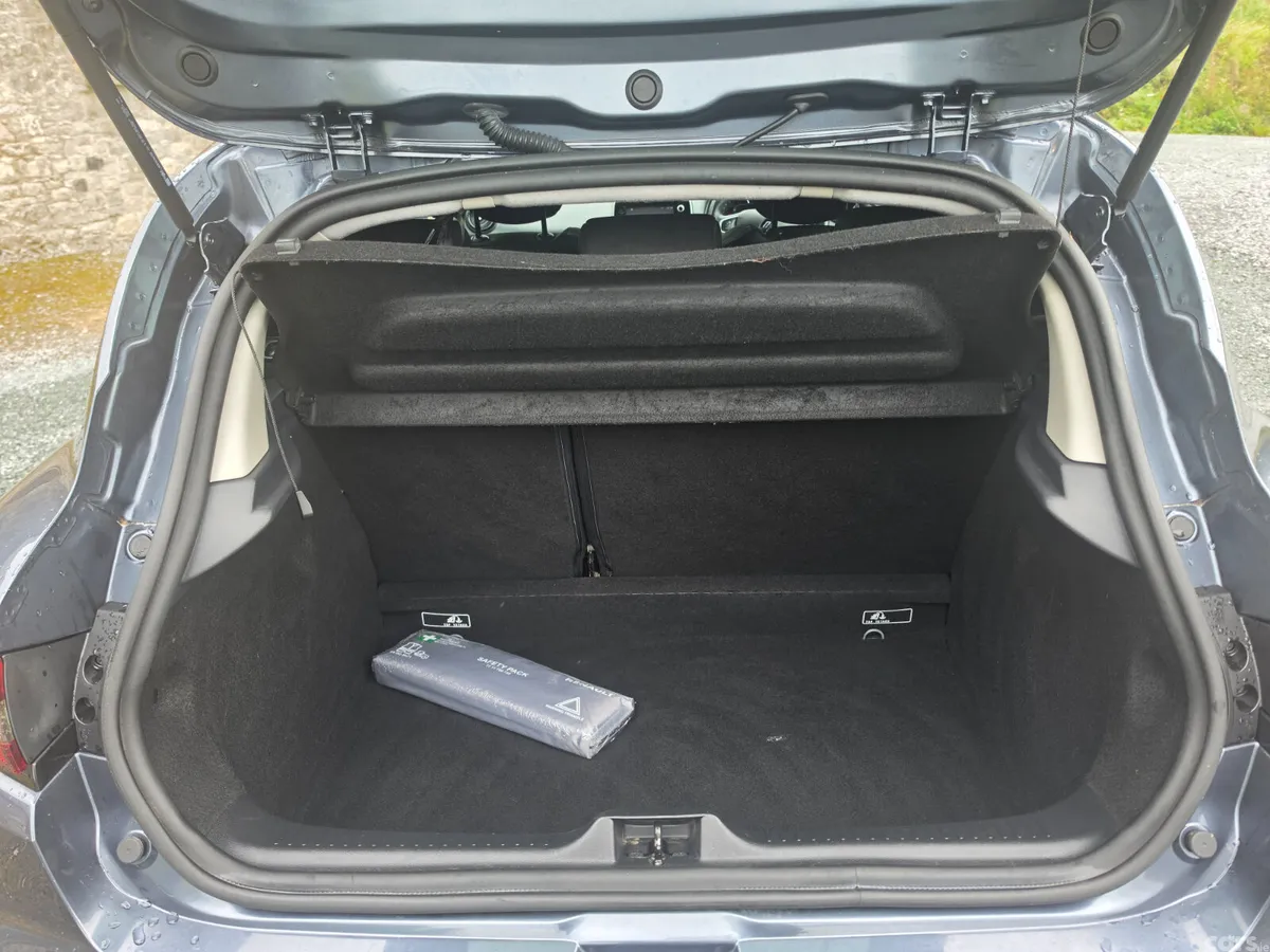 Renault Clio Hatchback, Petrol, 2017, Grey