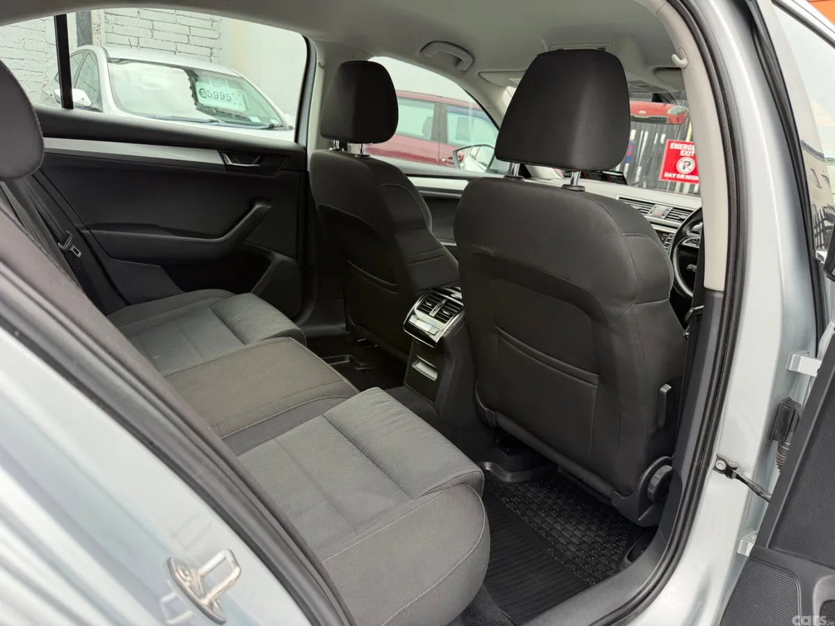 Skoda Superb Hatchback, Diesel, 2018, Silver