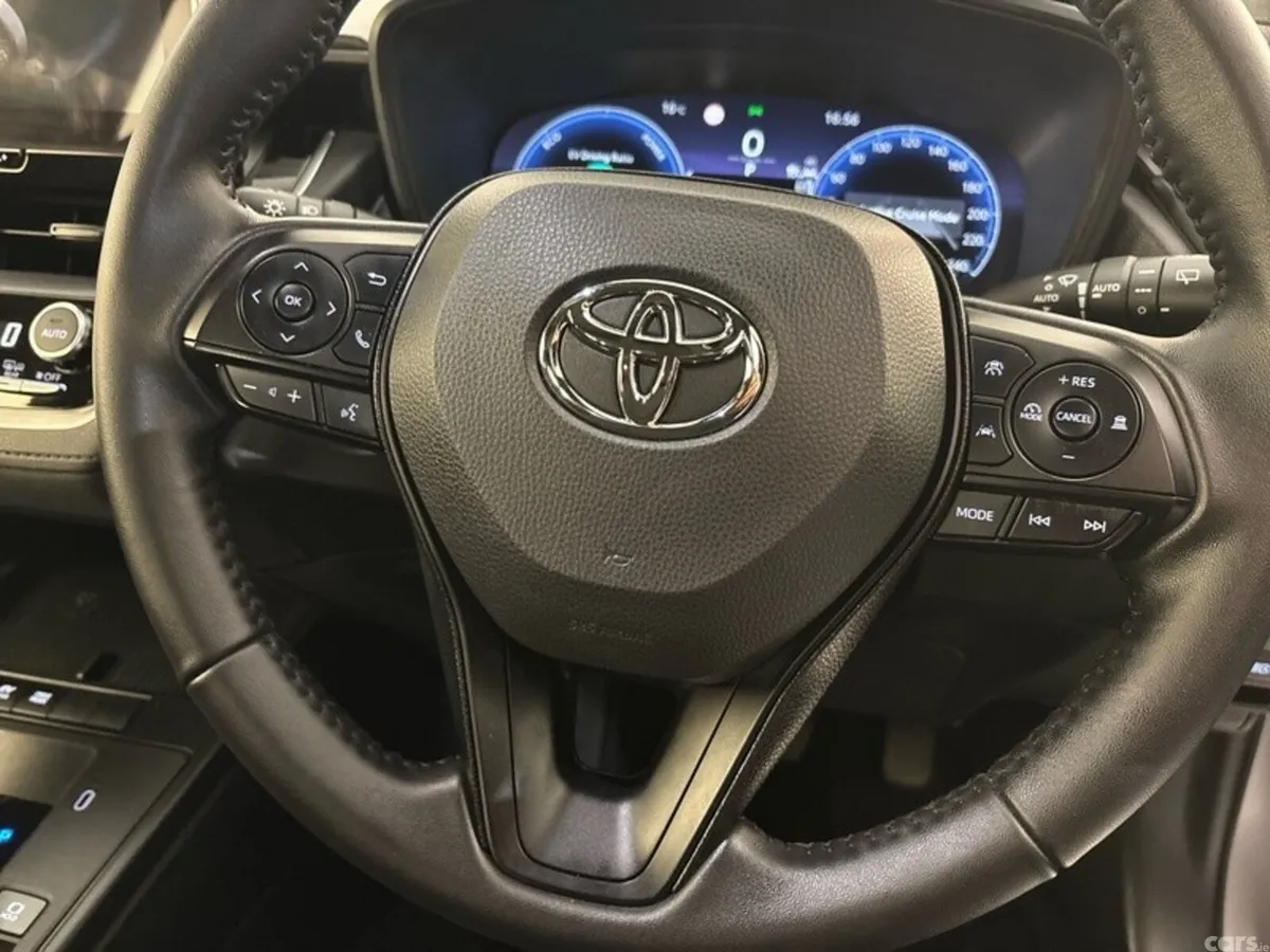 Toyota Corolla Cross SUV, 2027, Silver