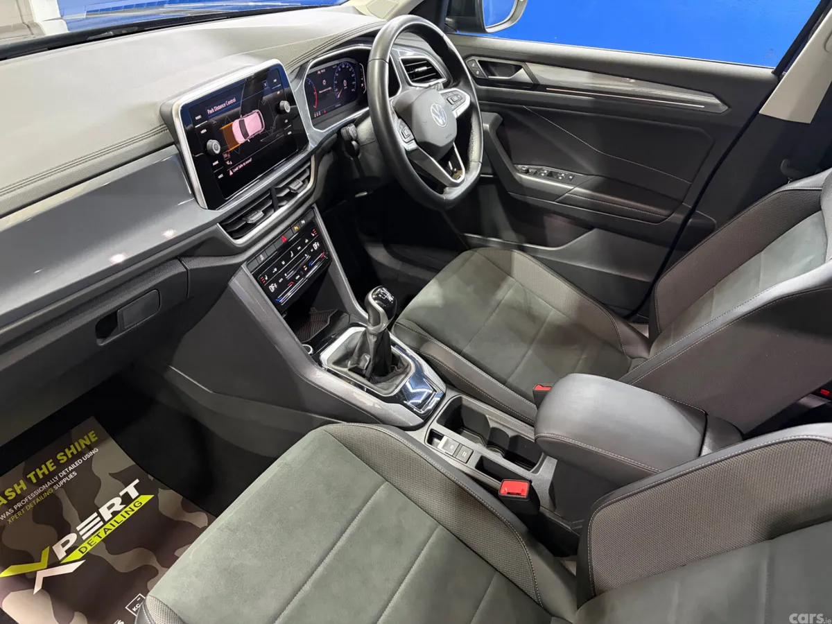 Volkswagen T-Roc SUV, Diesel, 2023, Black