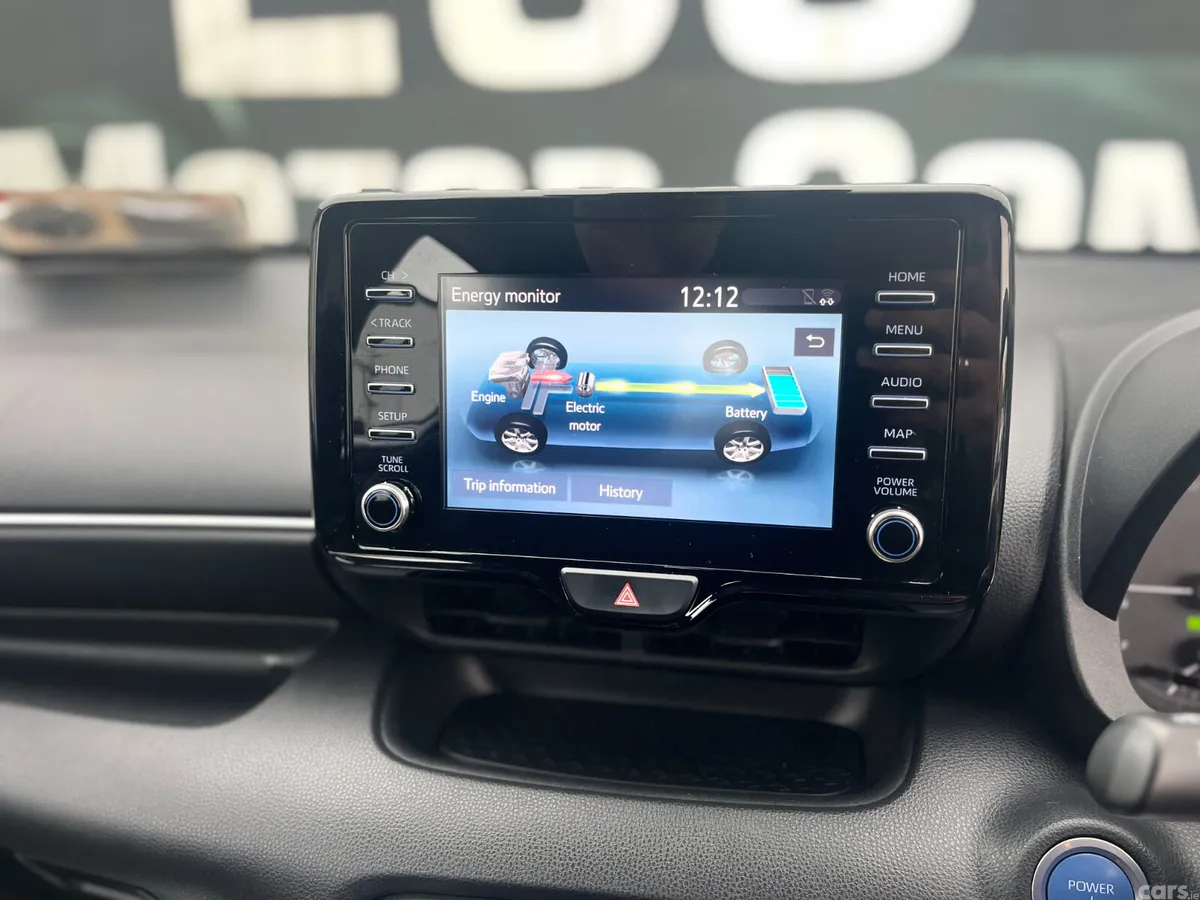 Toyota Yaris Hatchback, Petrol Hybrid, 2023, Grey