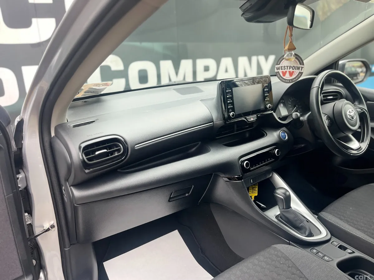 Toyota Yaris Hatchback, Petrol Hybrid, 2023, Grey