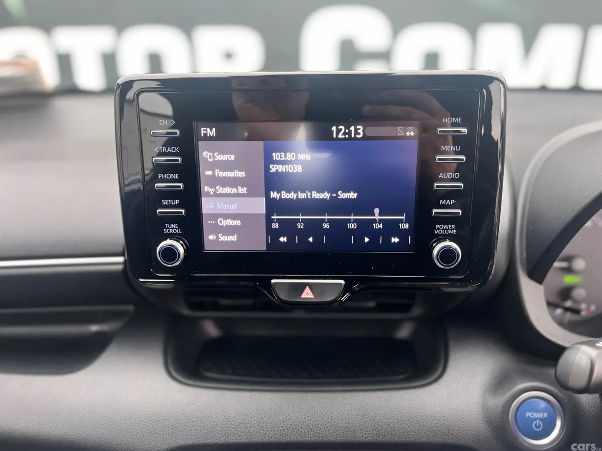Toyota Yaris Hatchback, Petrol Hybrid, 2023, Grey