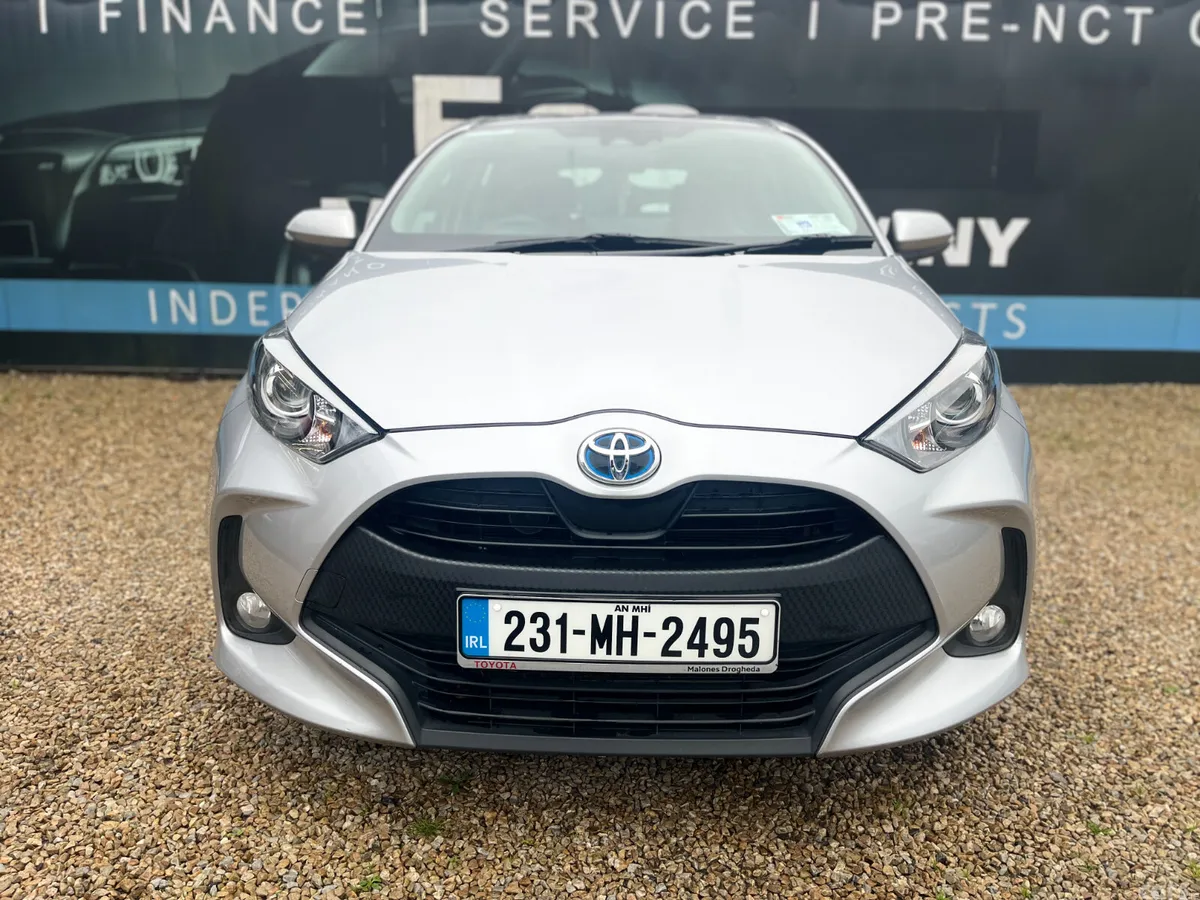 Toyota Yaris Hatchback, Petrol Hybrid, 2023, Grey