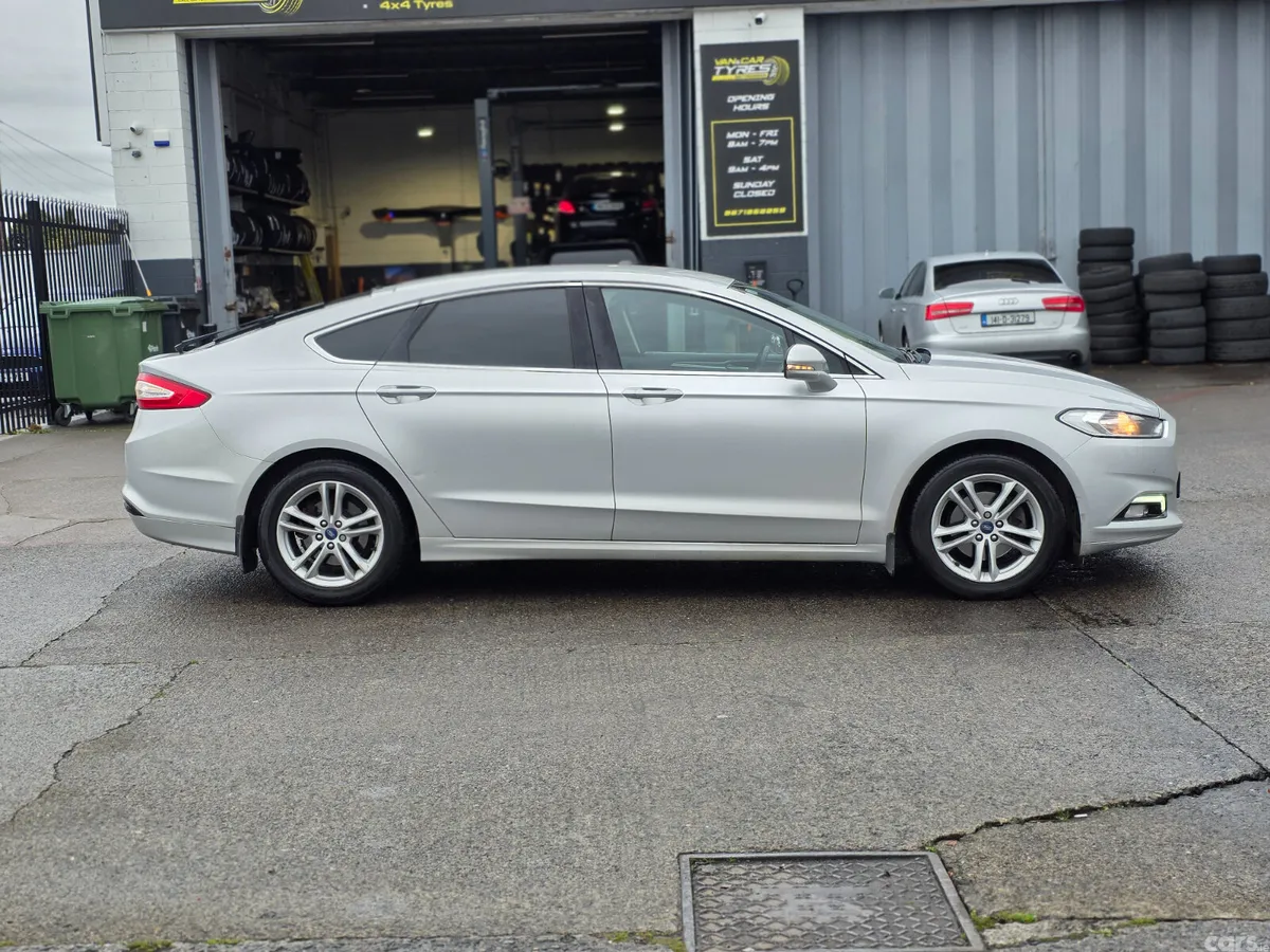 Ford Mondeo Hatchback, Diesel, 2017, Grey