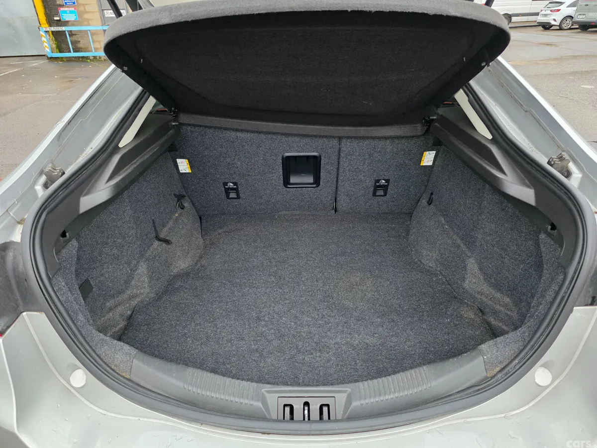 Ford Mondeo Hatchback, Diesel, 2017, Grey
