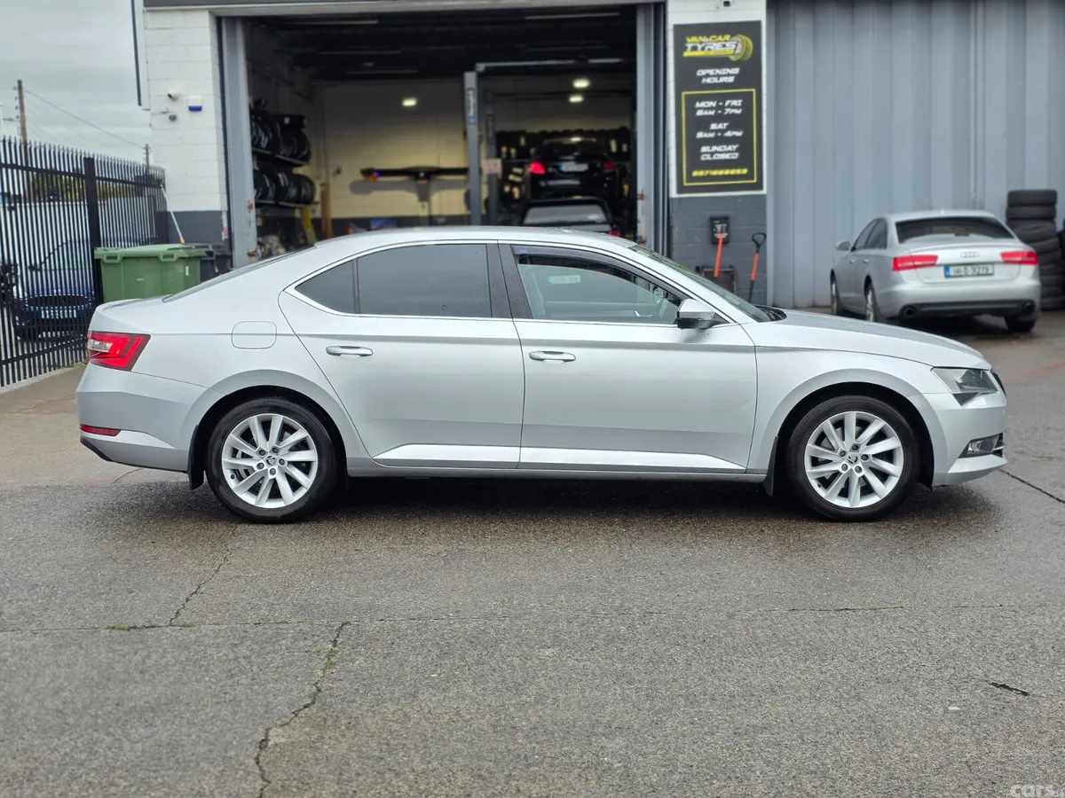 Skoda Superb Saloon, Diesel, 2018, Grey