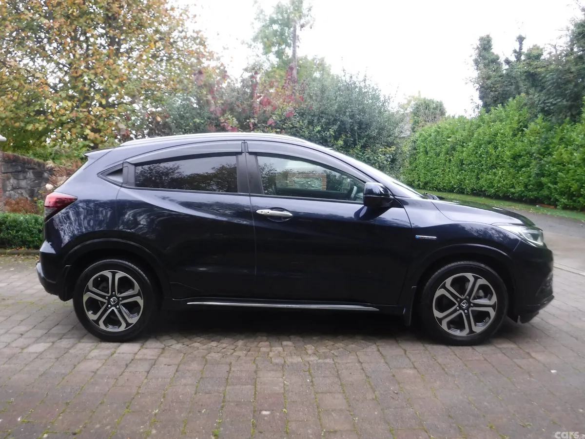 Honda Vezel SUV, Petrol Hybrid, 2018, Blue
