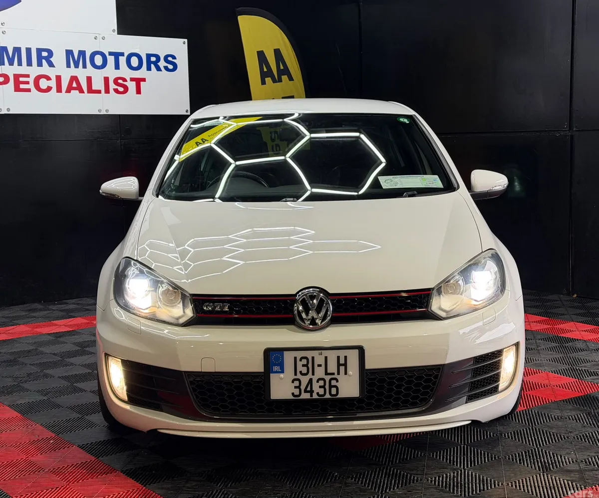 Volkswagen Golf Hatchback, Petrol, 2013, White