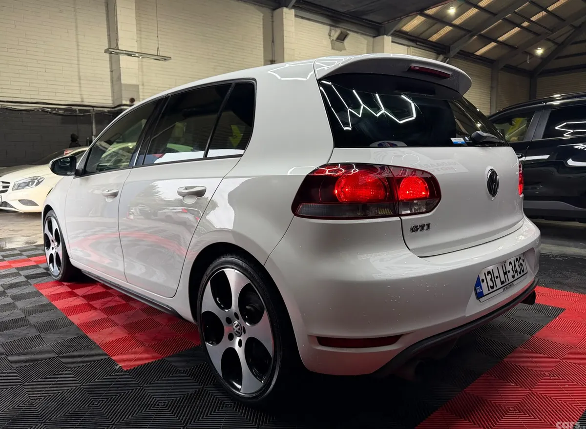 Volkswagen Golf Hatchback, Petrol, 2013, White