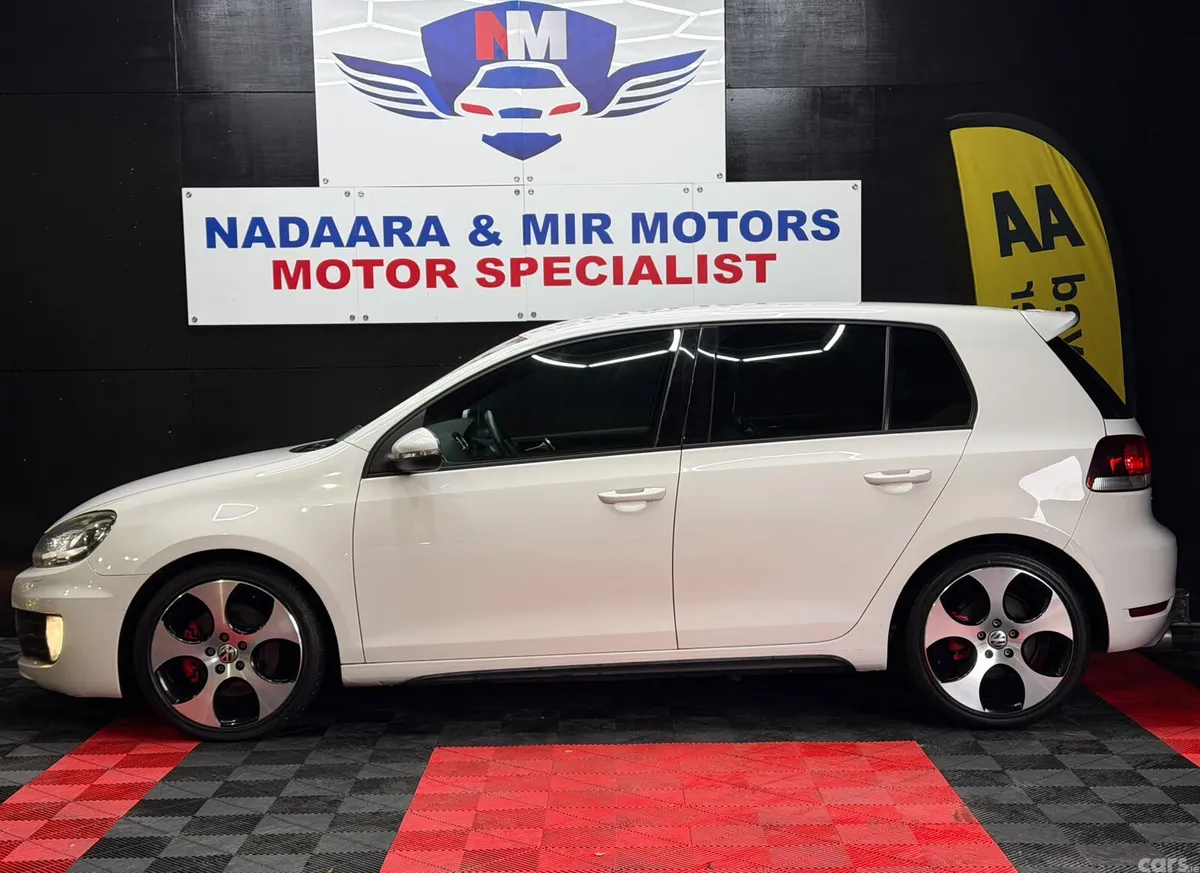 Volkswagen Golf Hatchback, Petrol, 2013, White
