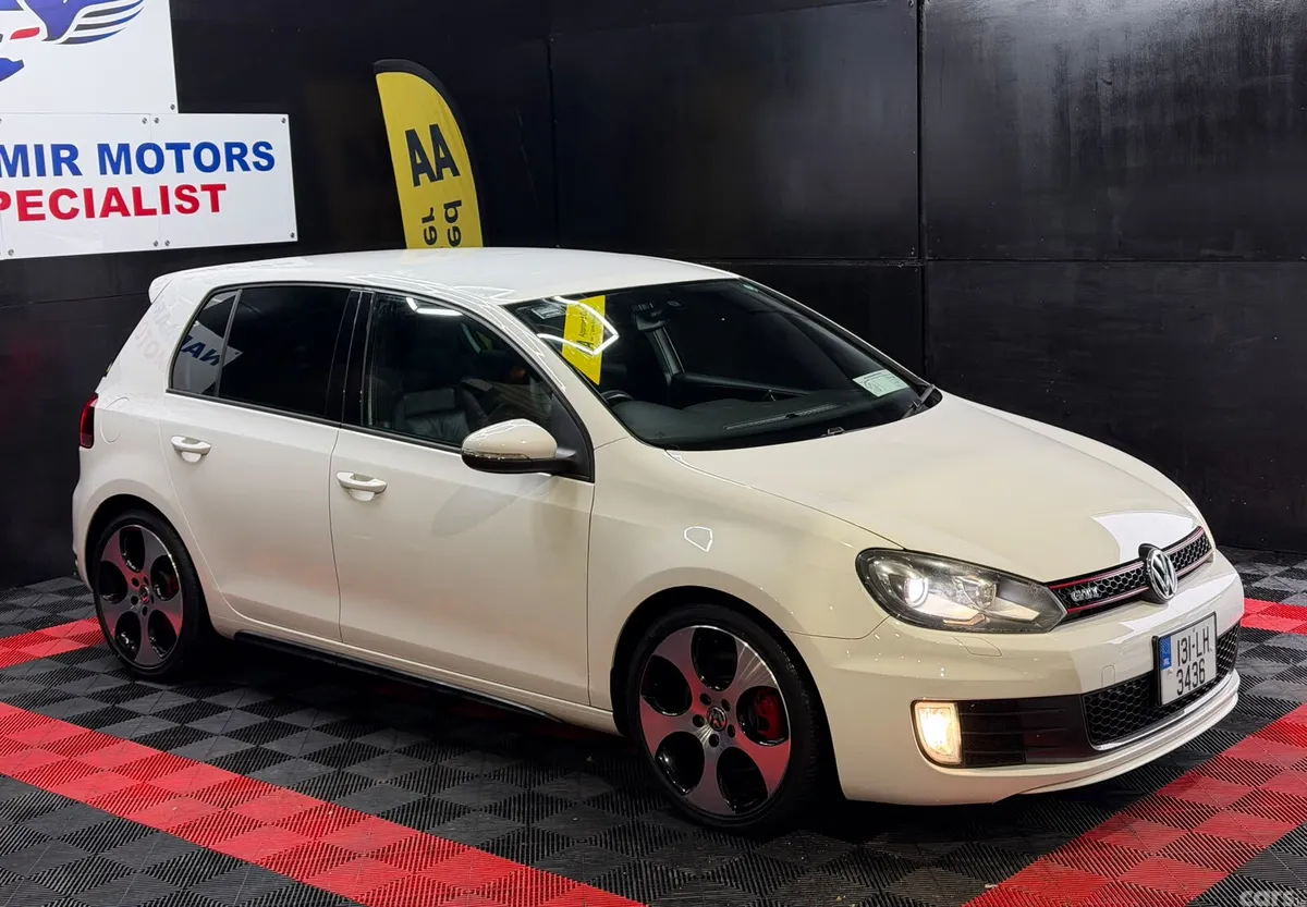 Volkswagen Golf Hatchback, Petrol, 2013, White