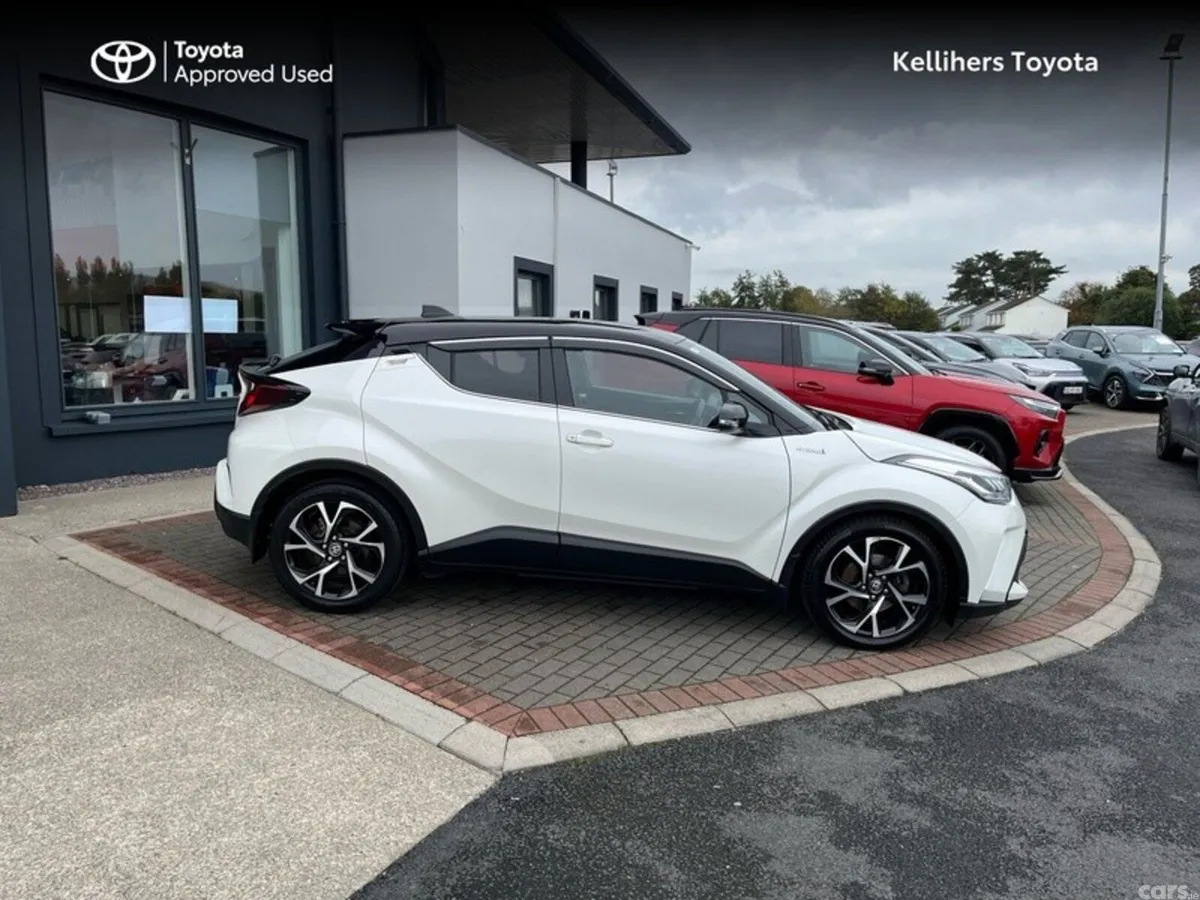 Toyota C-HR SUV, Petrol Hybrid, 2022, White