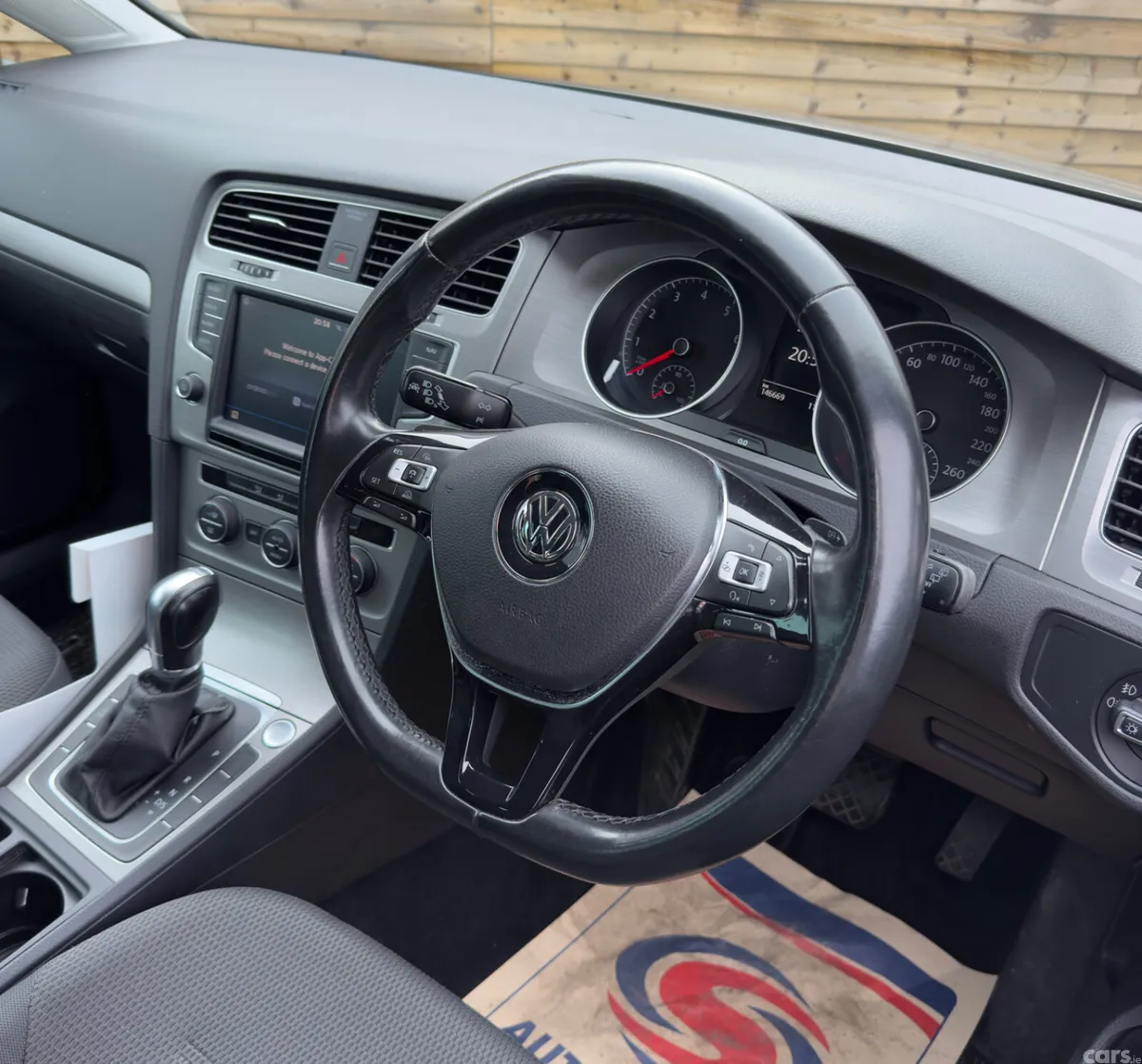 Volkswagen Golf Hatchback, Petrol, 2017, Grey