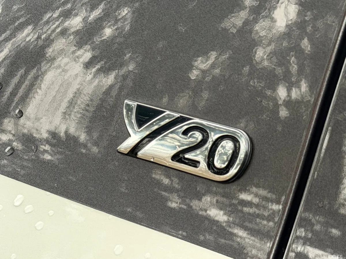 Toyota Yaris MPV, Petrol Hybrid, 2020, White