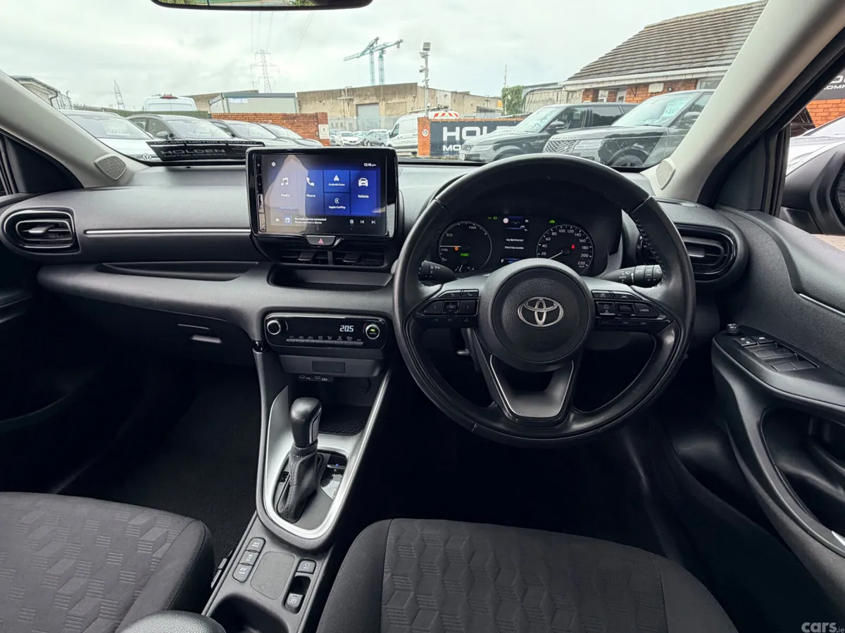 Toyota Yaris Hatchback, Petrol Hybrid, 2024, Grey