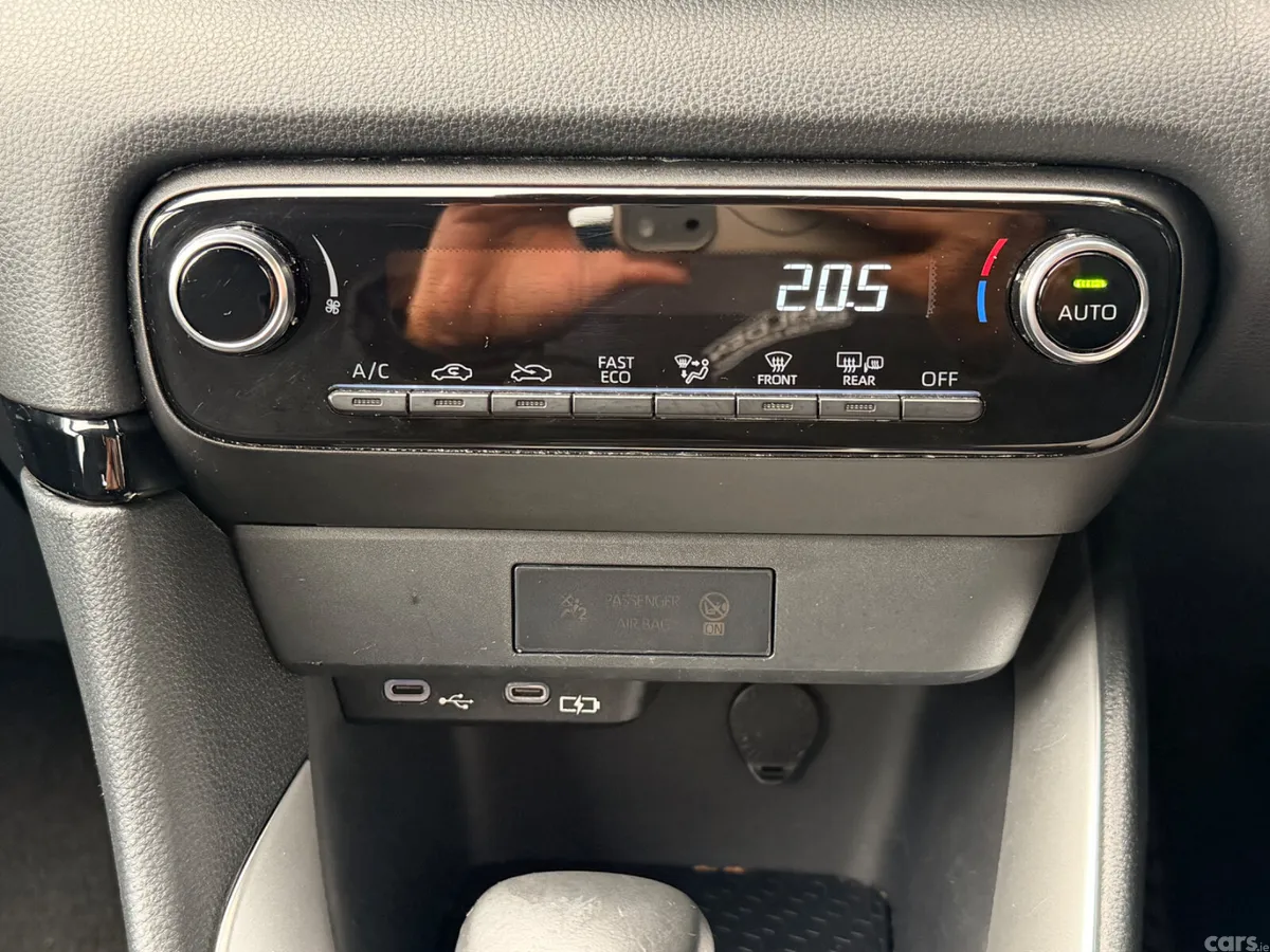 Toyota Yaris Hatchback, Petrol Hybrid, 2024, Grey