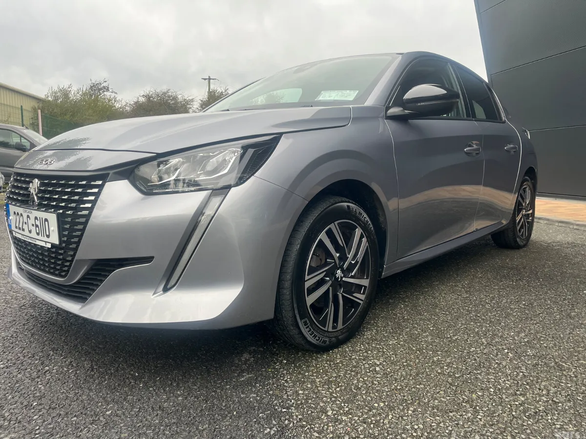 Peugeot 208 Hatchback, Diesel, 2022, Grey