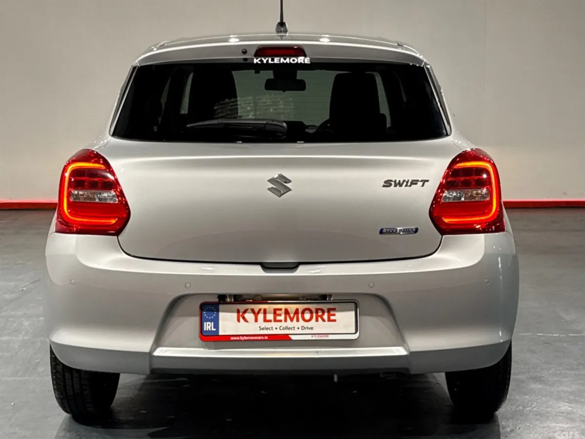 Suzuki Swift Hatchback, Petrol Hybrid, 2022, Silver