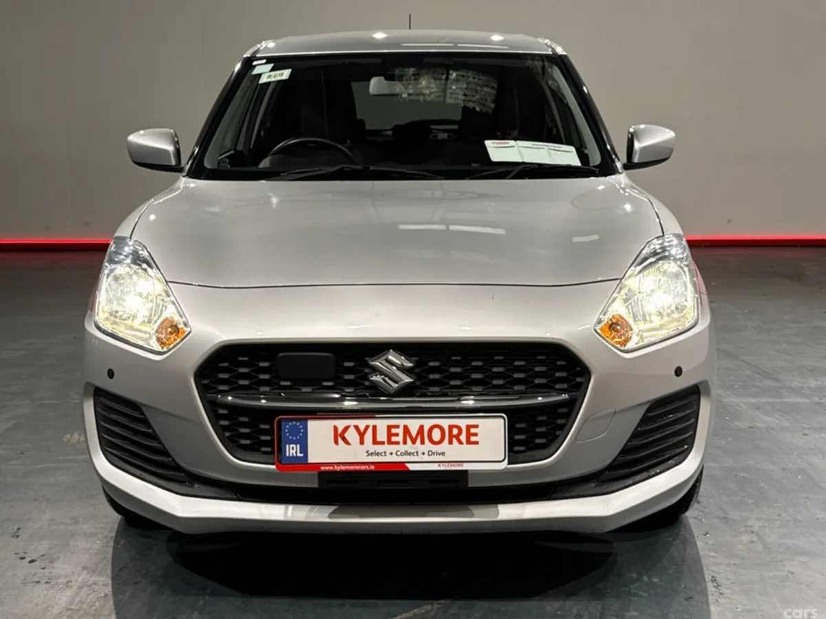 Suzuki Swift Hatchback, Petrol Hybrid, 2022, Silver