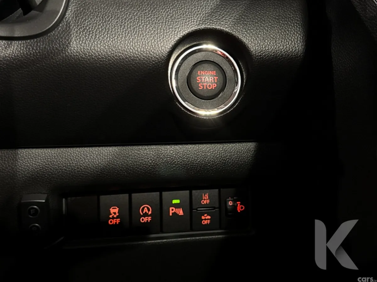 Suzuki Swift Hatchback, Petrol Hybrid, 2022, Silver