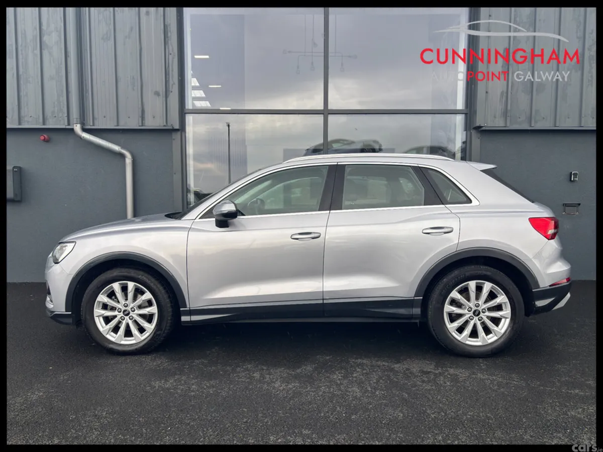 Audi Q3 SUV, Petrol, 2022, Silver