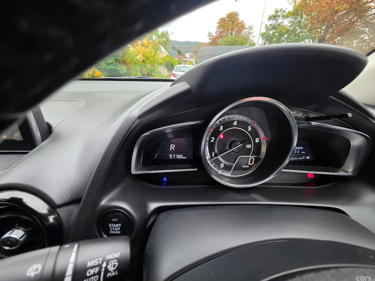 Mazda Mazda2 Hatchback, Diesel, 2015, Silver