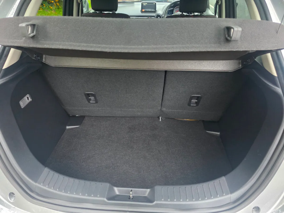 Mazda Demio Hatchback, Diesel, 2015, Silver