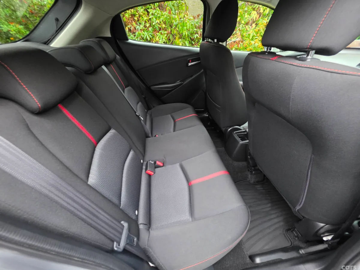 Mazda Demio Hatchback, Diesel, 2015, Silver