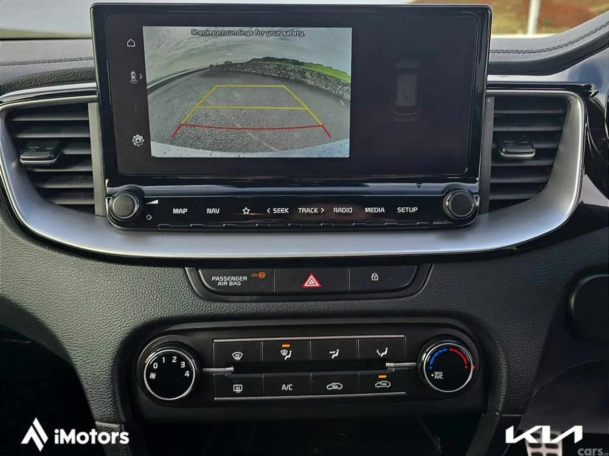 Kia Ceed Hatchback, Diesel Hybrid, 2023, Black