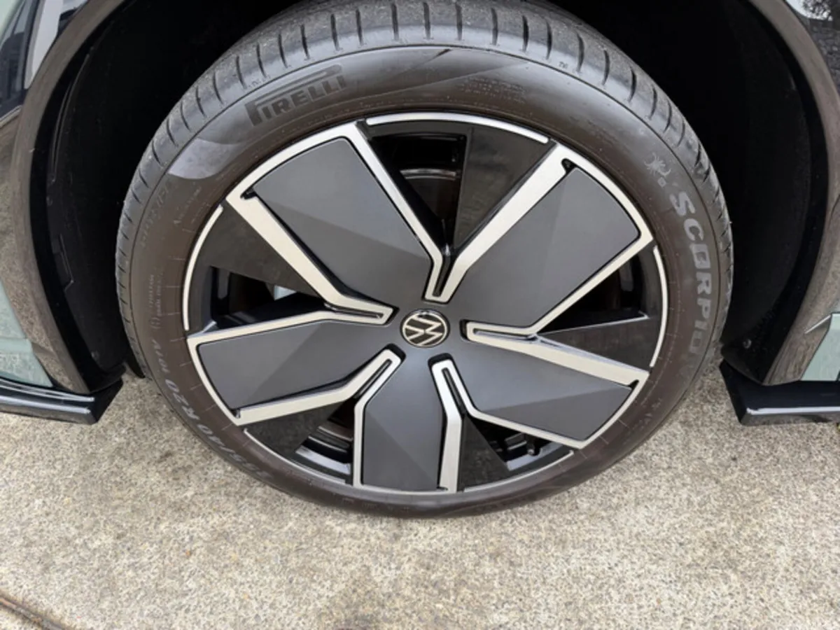 Volkswagen Tiguan SUV, Petrol Plug-in Hybrid, 2026, Green