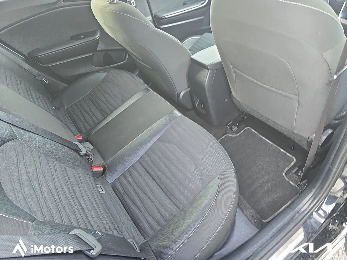 Kia Ceed Hatchback, Diesel Hybrid, 2023, Black