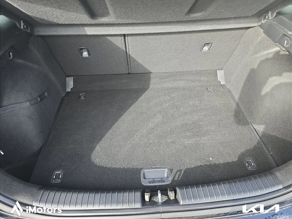 Kia Ceed Hatchback, Diesel Hybrid, 2023, Black