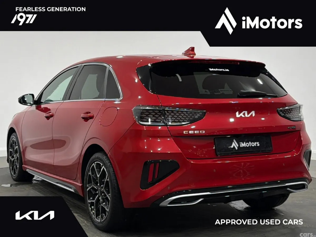 Kia Ceed Hatchback, Petrol, 2022, Red