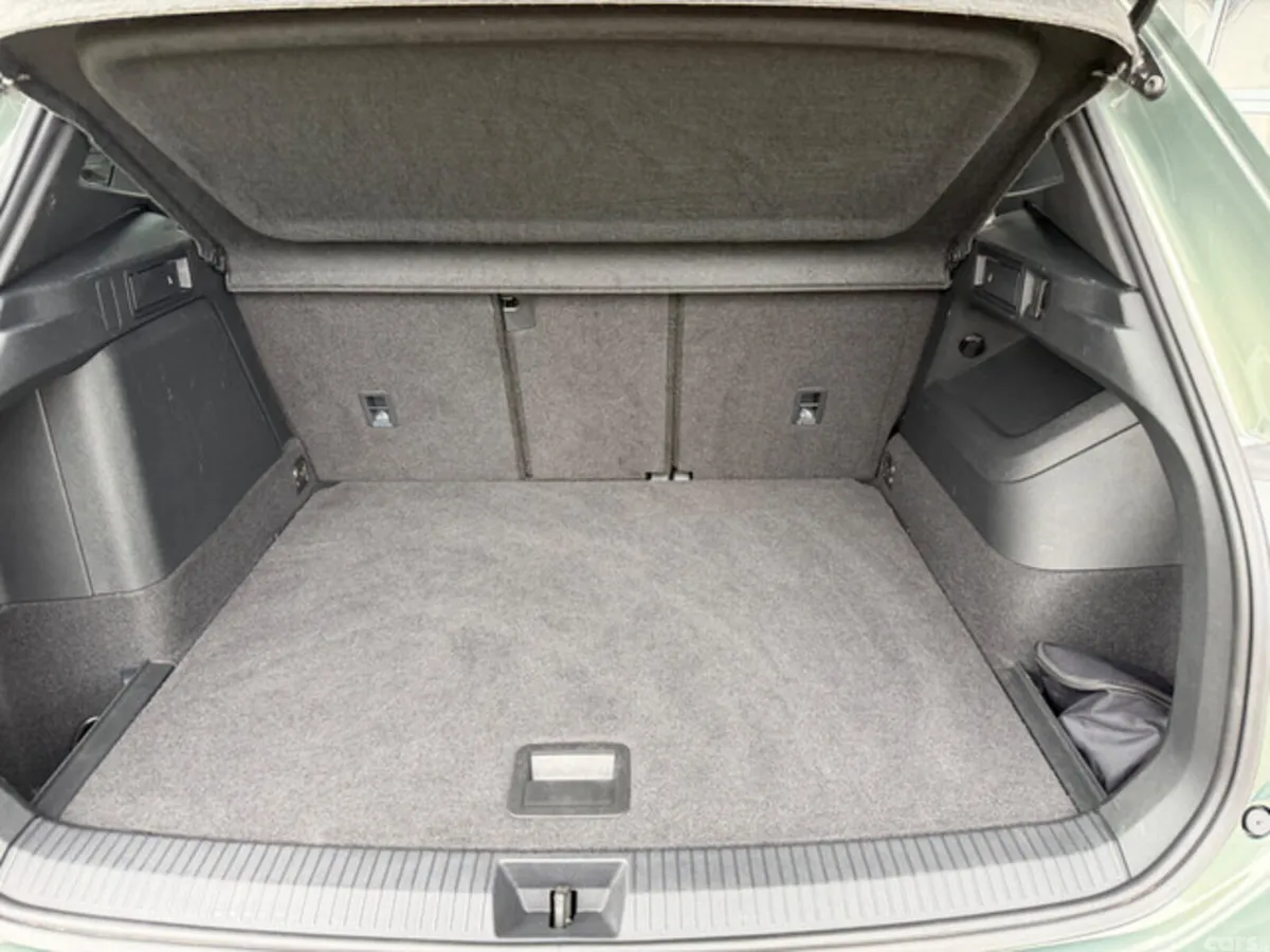 Volkswagen Tiguan SUV, Petrol Plug-in Hybrid, 2026, Green
