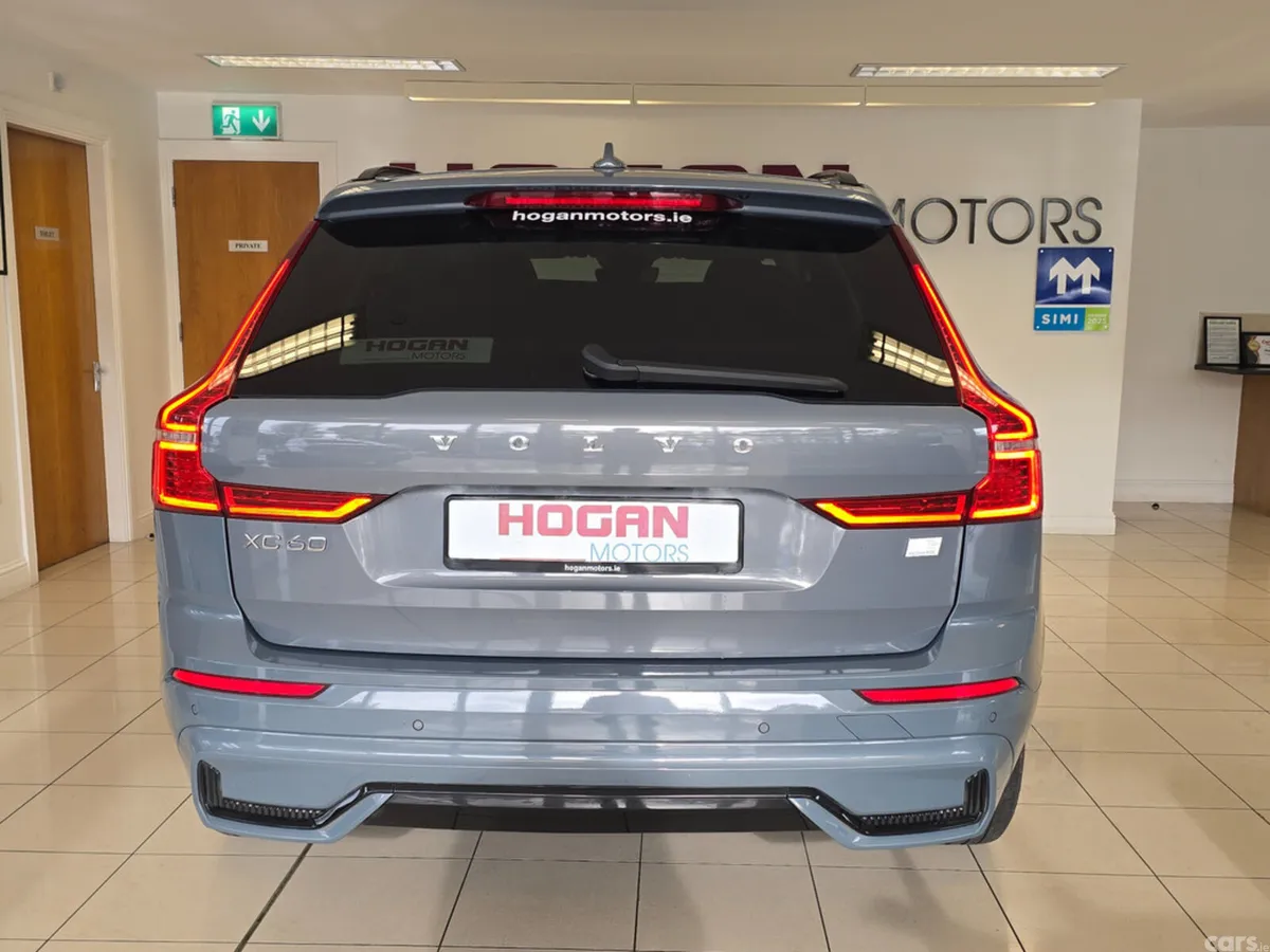Volvo XC60 SUV, Petrol Plug-in Hybrid, 2023, Grey