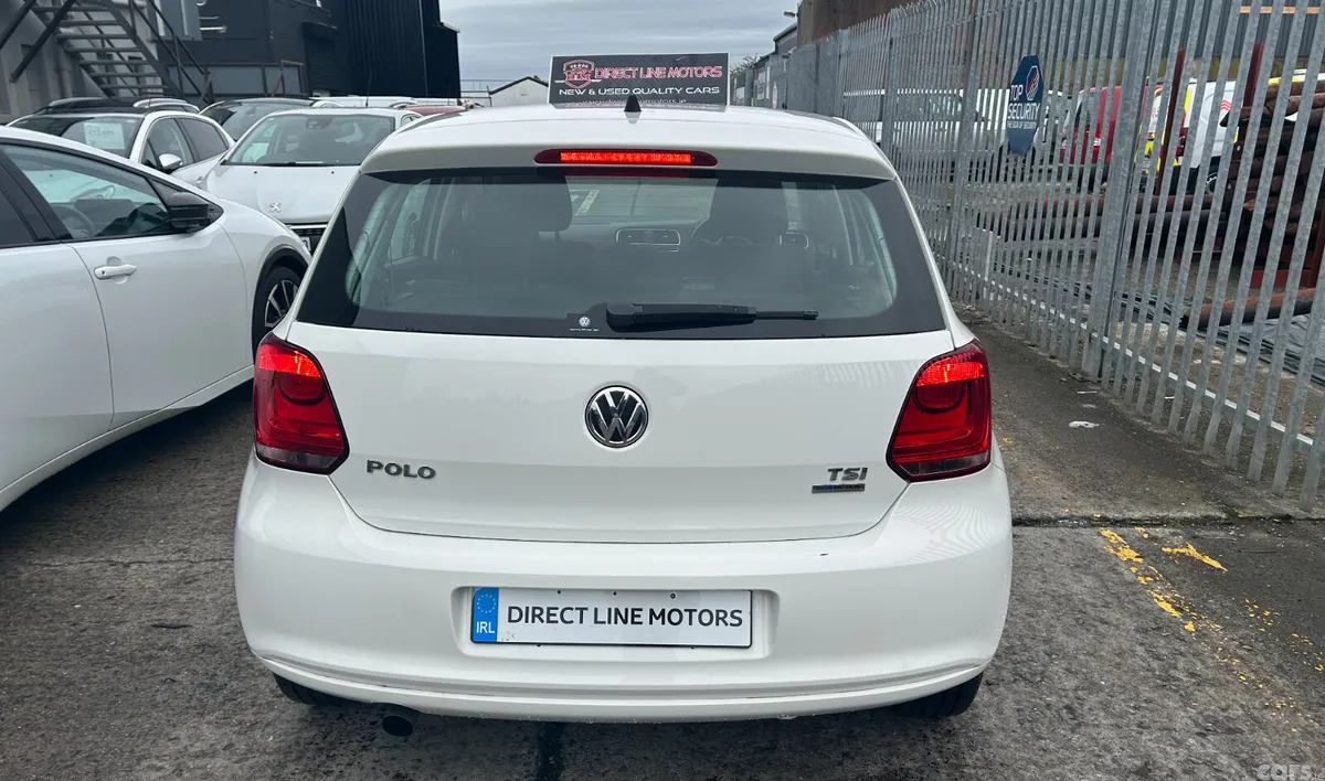 Volkswagen Polo Hatchback, Petrol, 2014, White