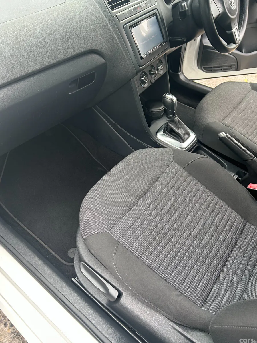 Volkswagen Polo Hatchback, Petrol, 2014, White