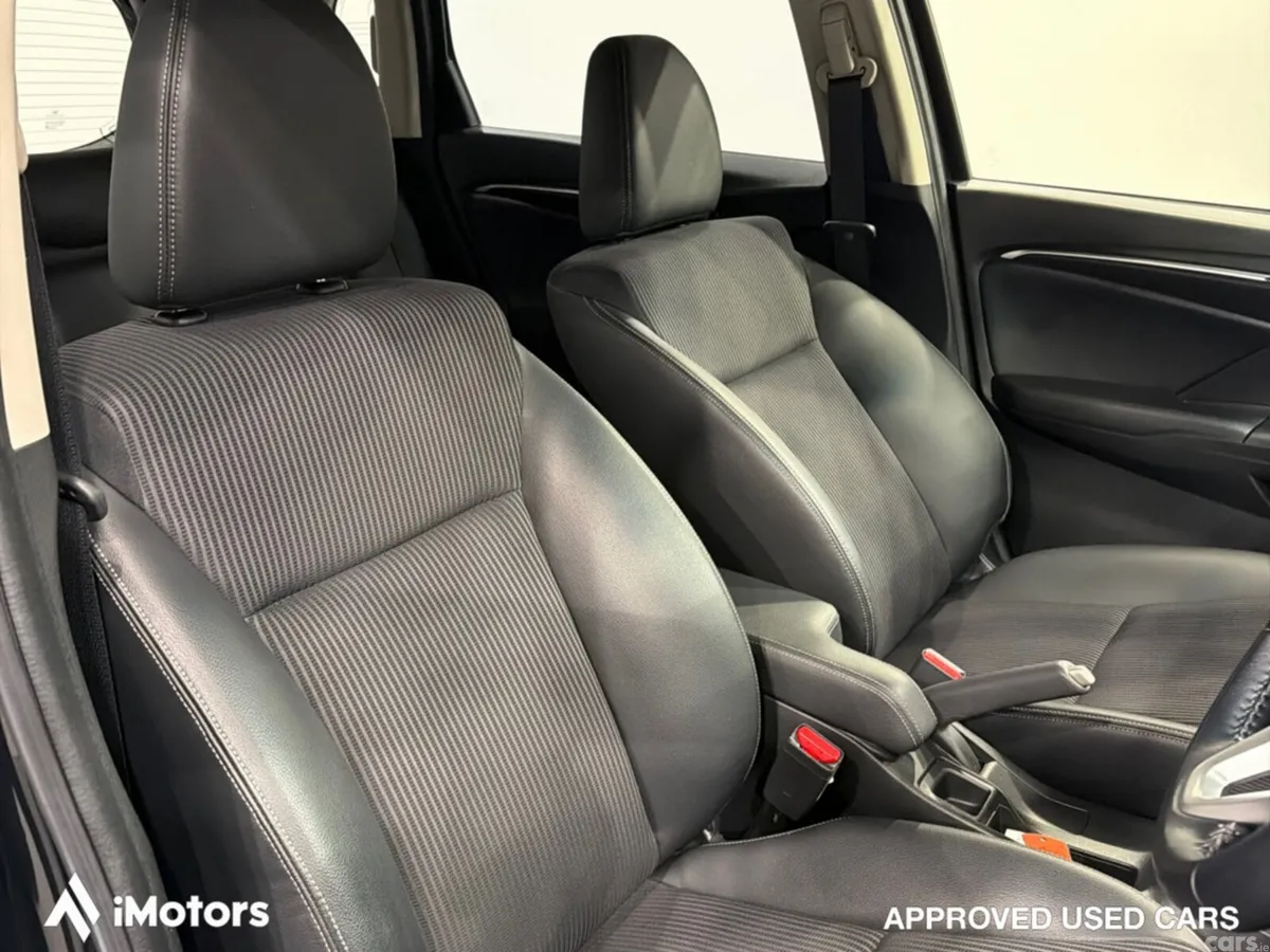 Honda Fit Hatchback, Petrol Hybrid, 2019, Blue