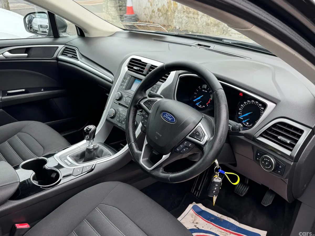 Ford Mondeo Hatchback, Diesel, 2016, Grey