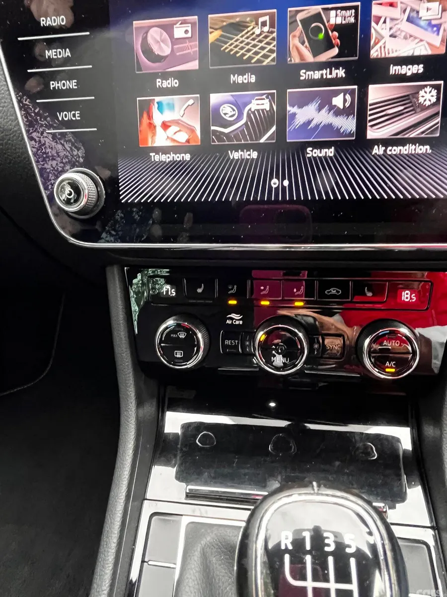 Skoda Superb Saloon, Diesel, 2019, Grey
