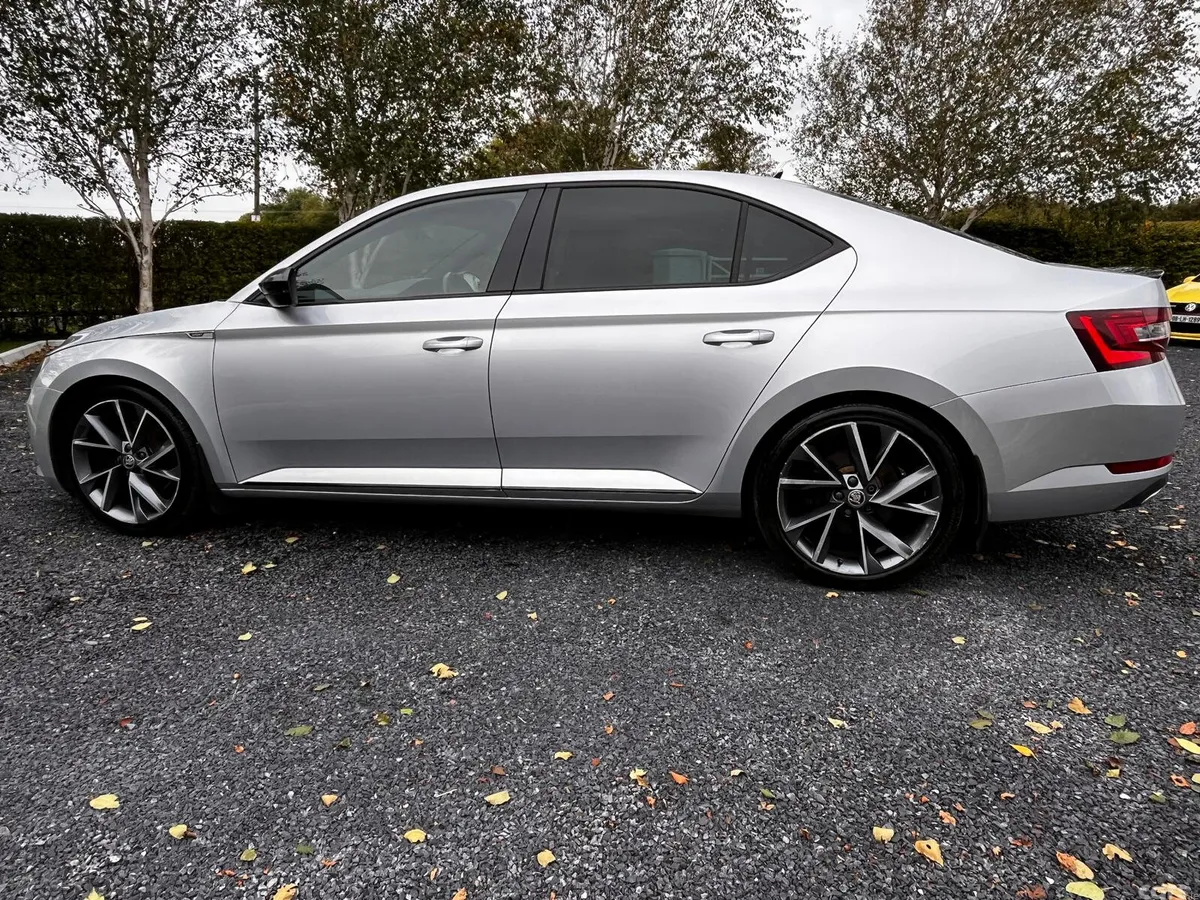 Skoda Superb Saloon, Diesel, 2019, Grey