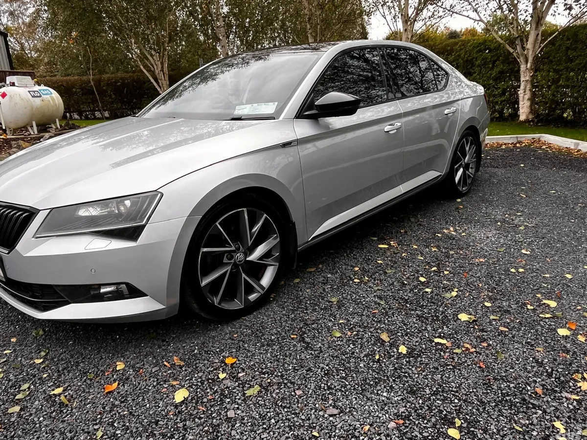 Skoda Superb Saloon, Diesel, 2019, Grey
